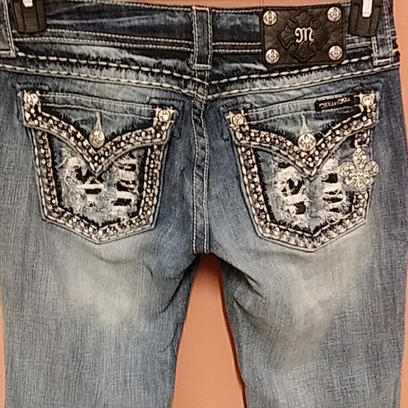 Miss me size 26 Embellished low rise jeans 27x33 - Picture 2 of 8